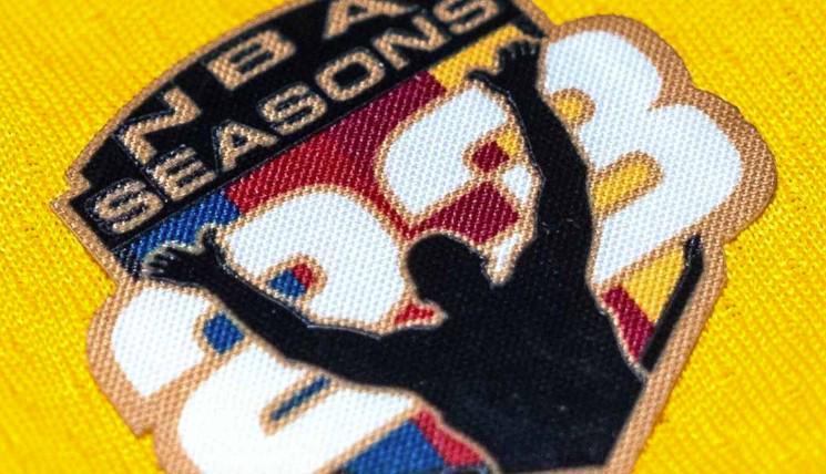 开云体育-ESPN:剩余46场詹姆斯将身着特别球衣,赛后徽章将被制成球星卡