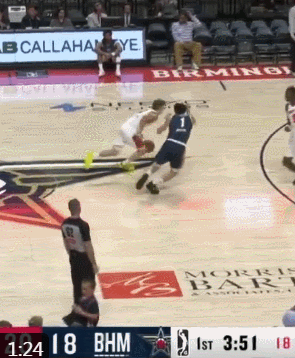 开云体育-爆砍59分!NBA扣篮王麦克朗加冕G联赛历史得分王,球迷跪求转正