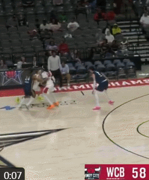 开云体育-爆砍59分!NBA扣篮王麦克朗加冕G联赛历史得分王,球迷跪求转正